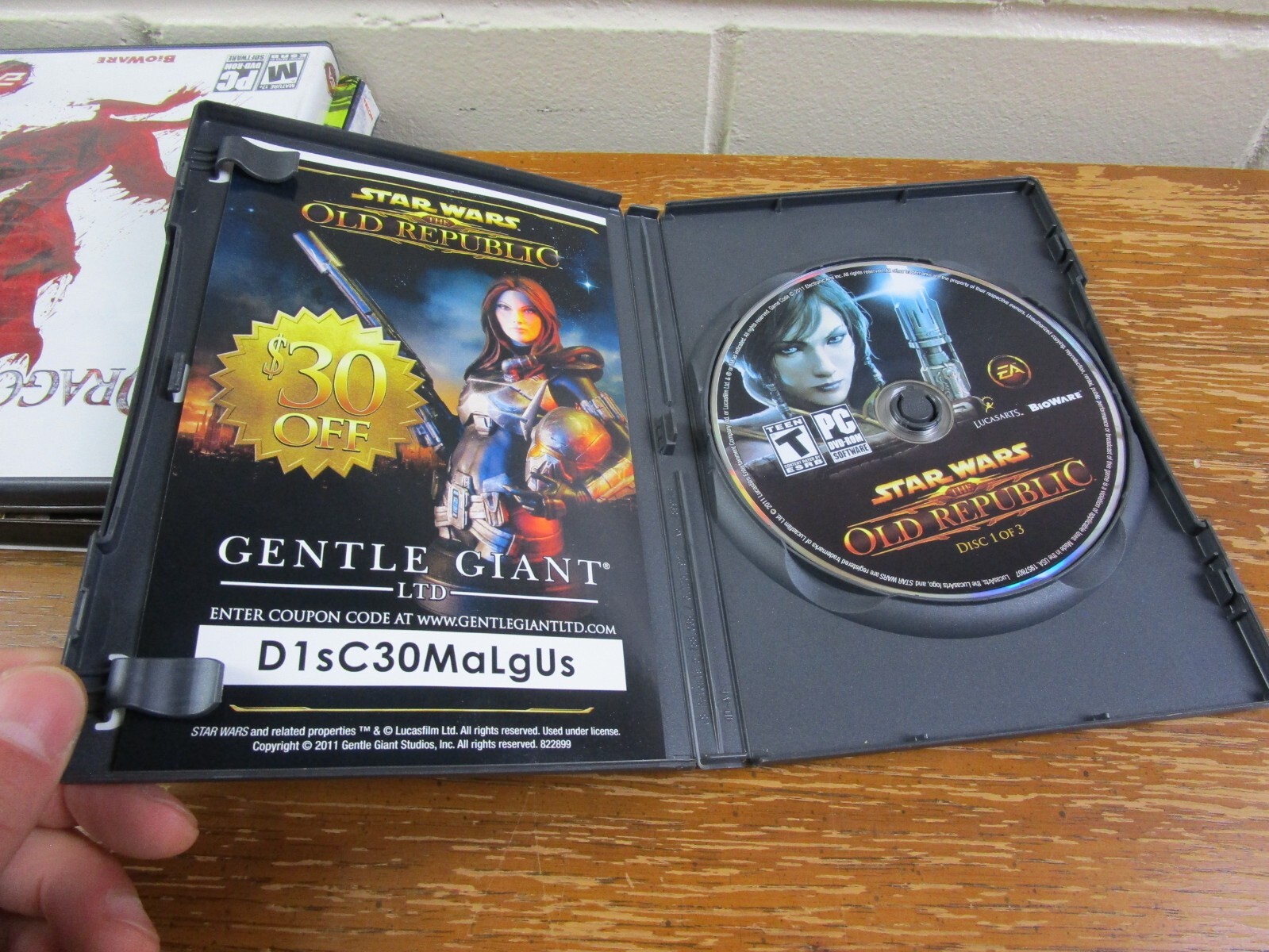 VTG CD-Rom PC Game Lot (4) : Defiance, Star Wars Old Republic, Dragon Age, RIFT