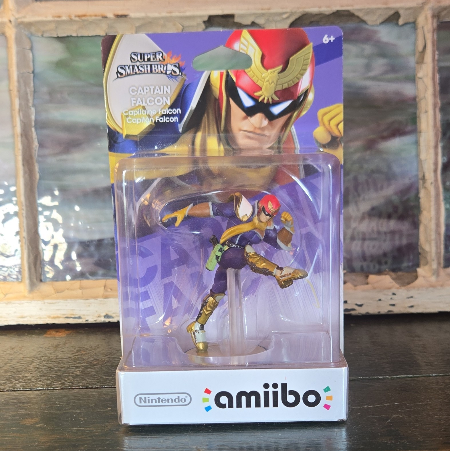 Nintendo amiibo Captain Falcon Collectible Figure for Super Smash Bros.