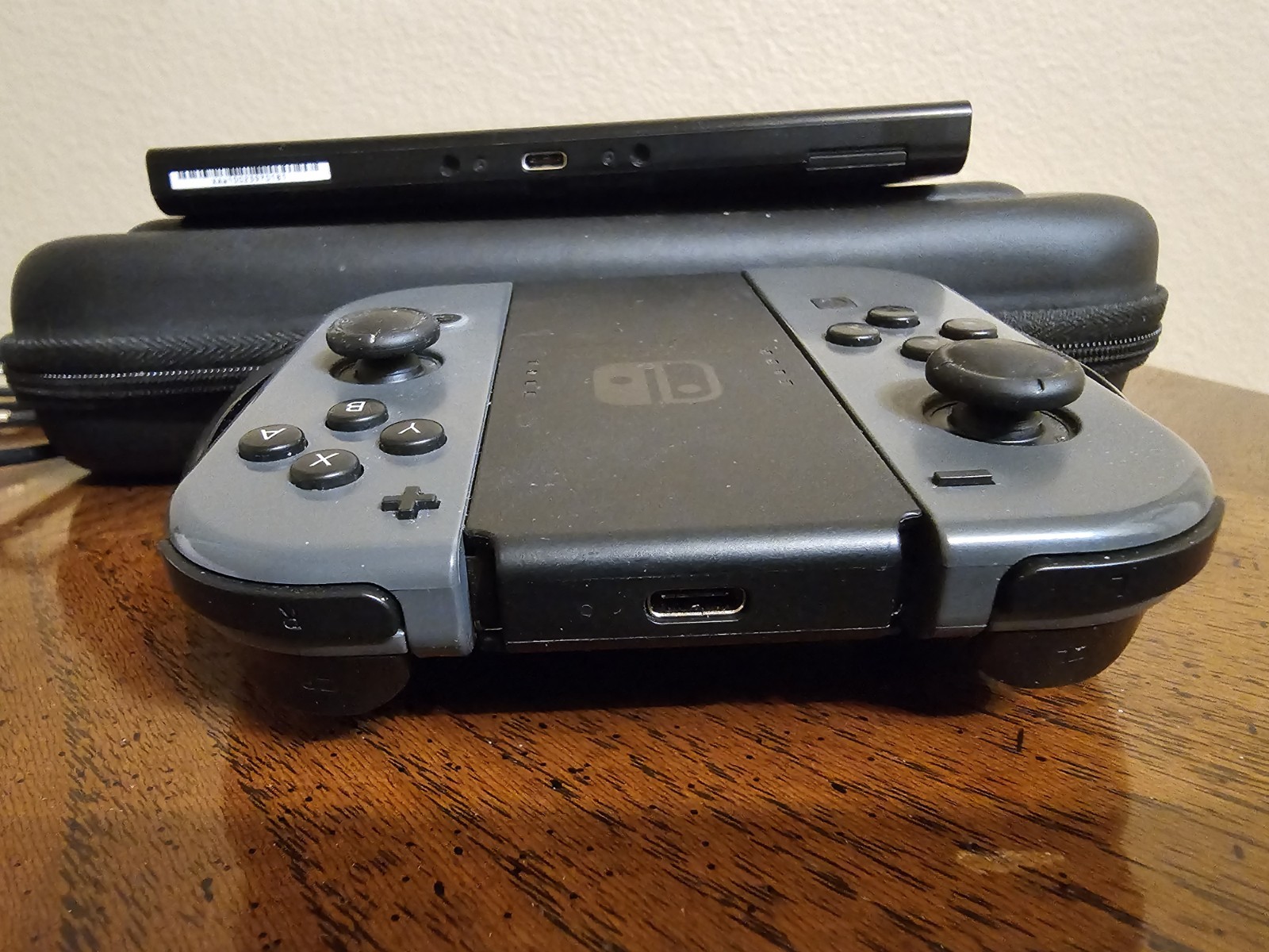 Nintendo Switch Console HAC-001 w/ Accessories – USED GOOD CONDITION