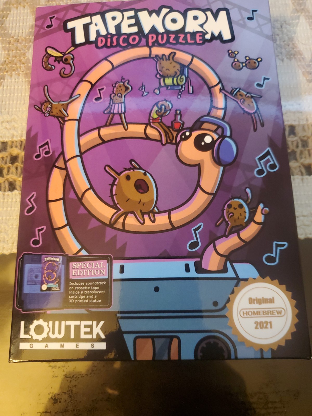 Tapeworm Disco Puzzle Special Edition for NES w Cassette Soundtrack USED 2 of 35