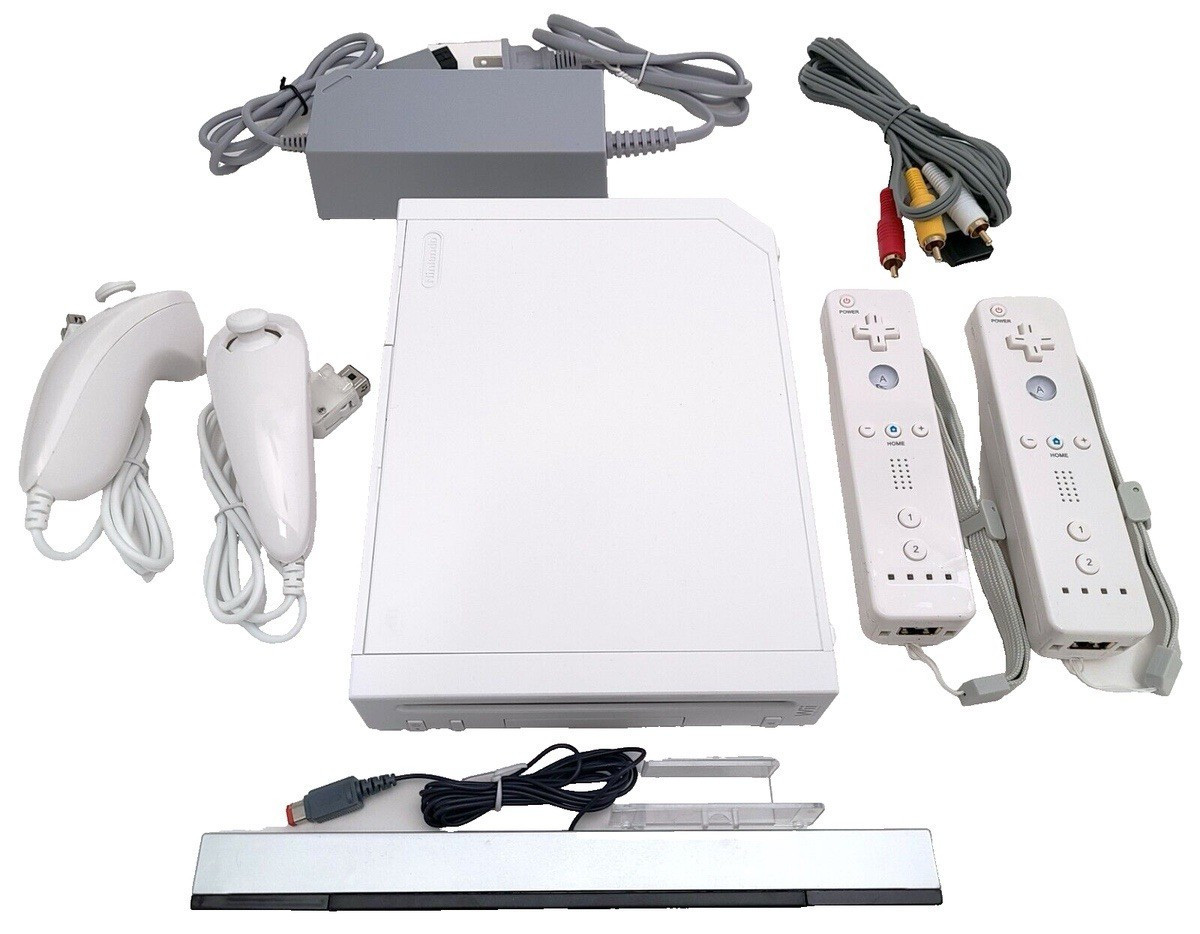 Nintendo Wii White Console Bundle w/ 2 Wii Remotes Nunchuk Sensor Bar AV Power