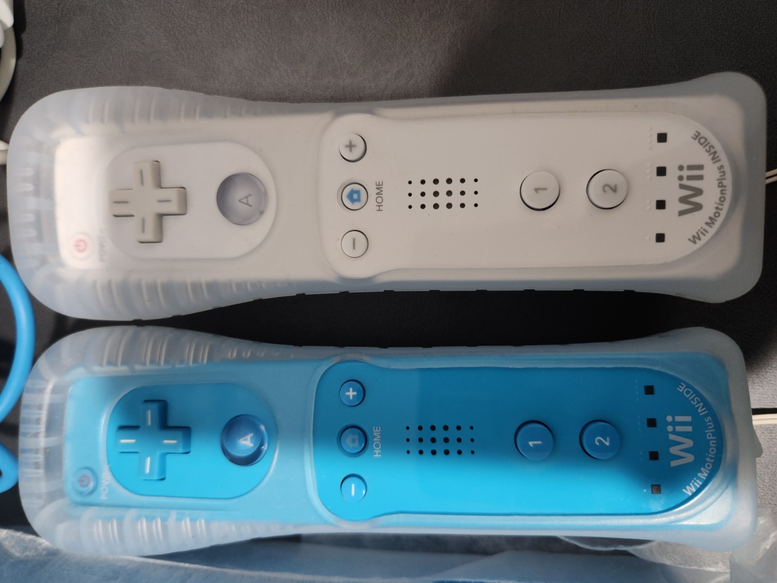 Nintendo Wii Limited Edition Blue Console In Original Box w/Wii Sports Disc