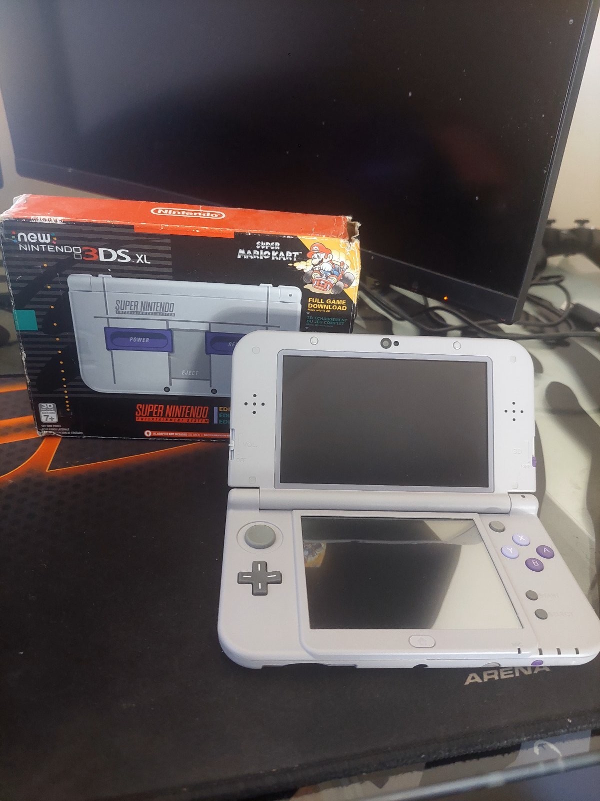 New Nintendo 3DS XL SNES edition In Box w/ Charger