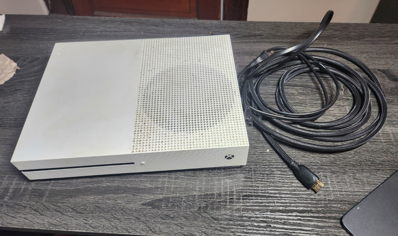 Microsoft Xbox One S 500GB 4K UHD White Console Model 1681 w/ HDMI/Power cable