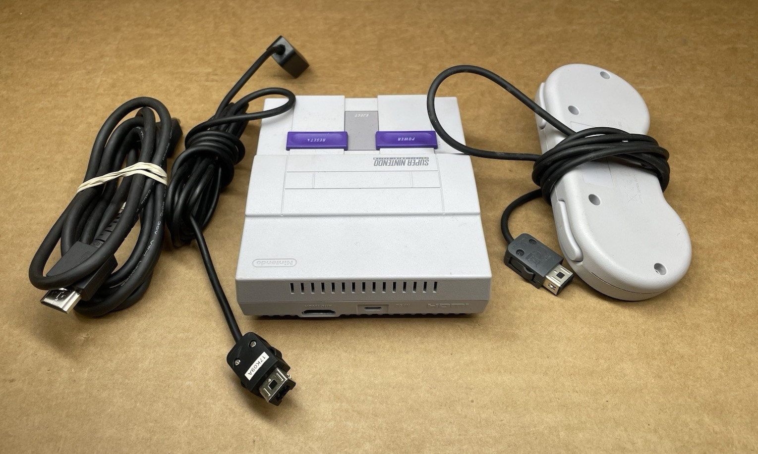 Nintendo SNES Classic Edition Mini Console, 21 Games, 1 Controller Only – NO BOX