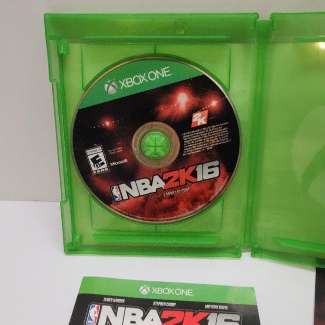 Madden NFL 16 Madden NFL 19 NBA 2K16 Xbox One Sports Game Lot 3 NTSC-U/C