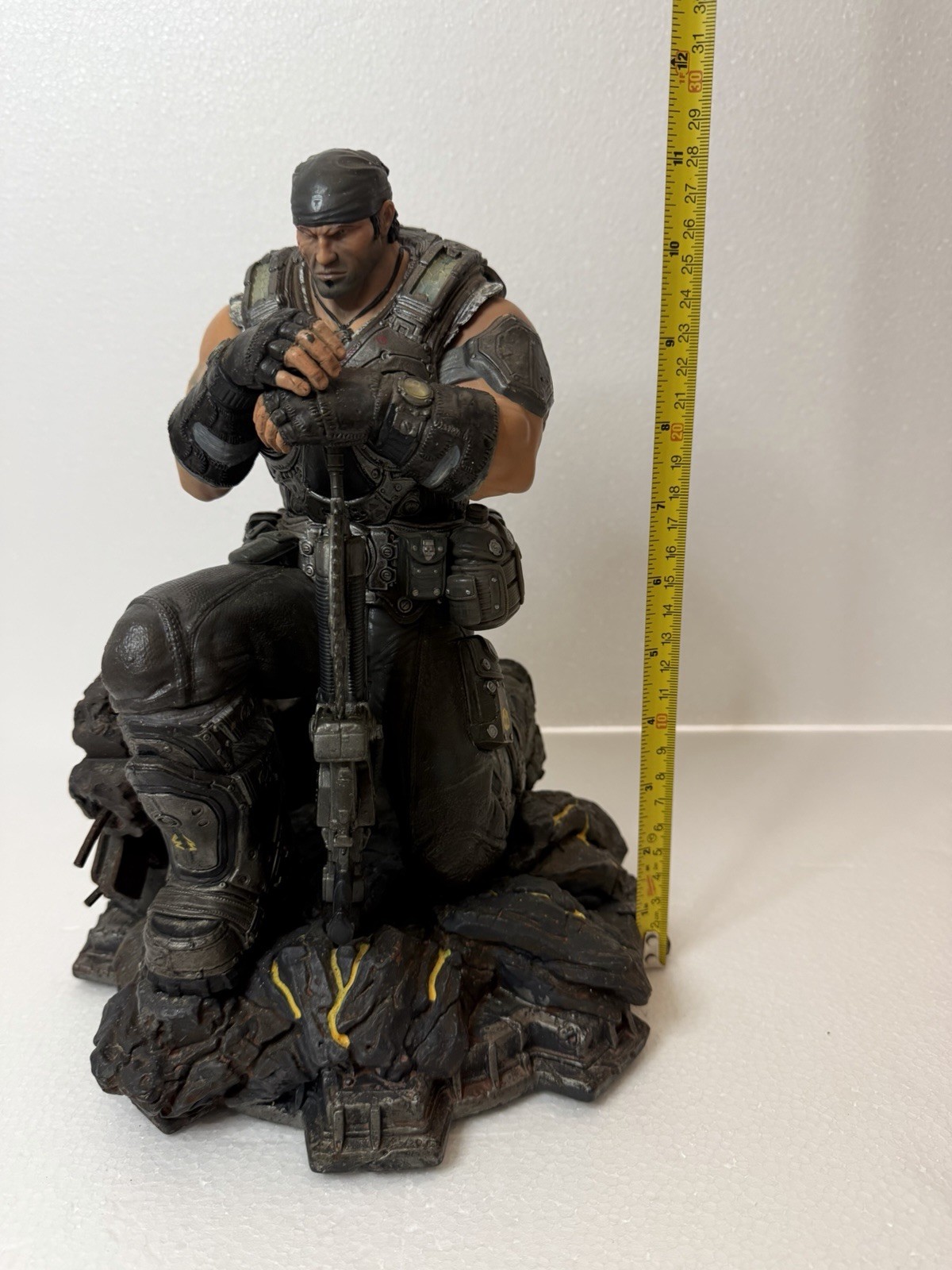 Gears of War 3 Marcus Fenix Collectible Statue