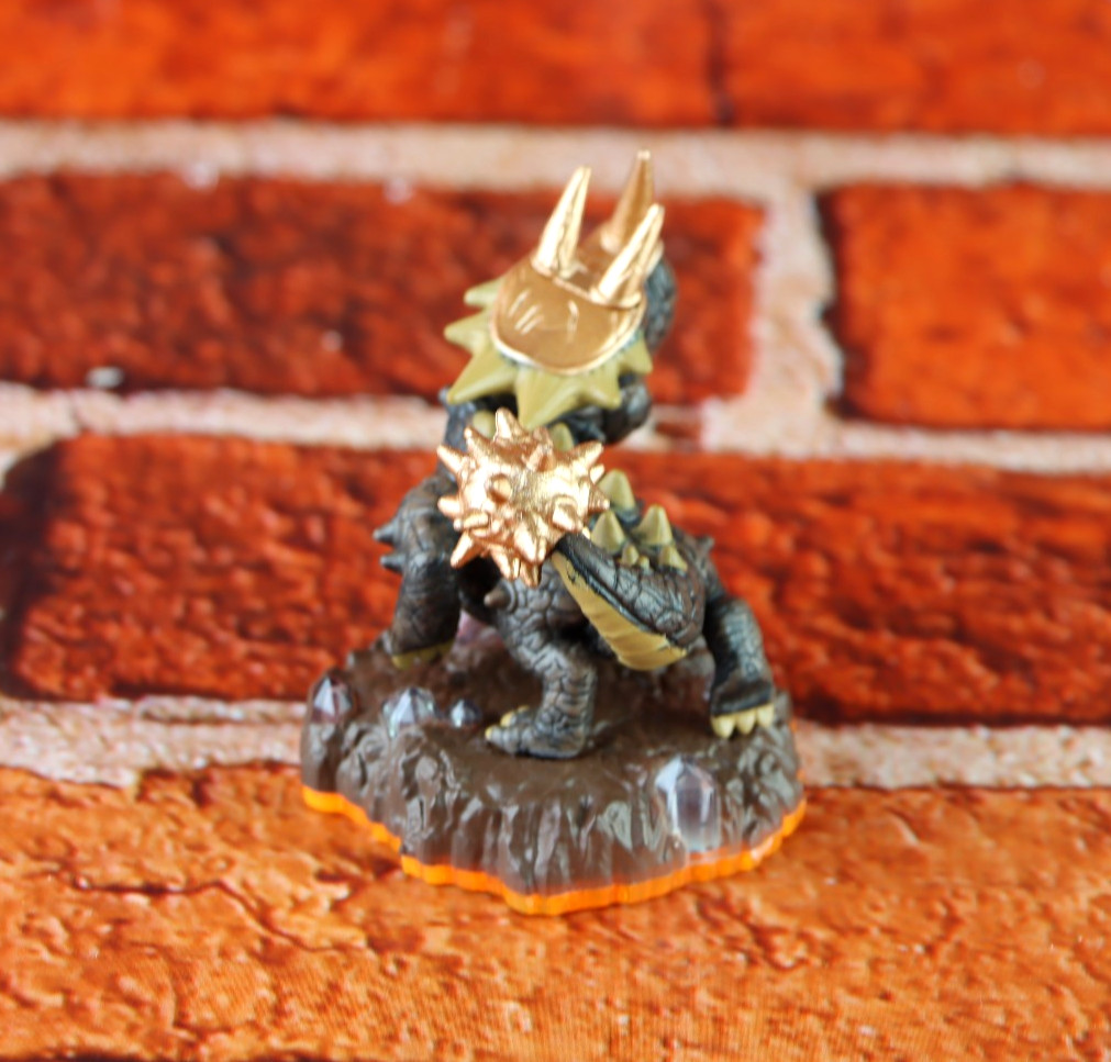 Activision Skylanders Giants Figure Bash Earth Element Series 2