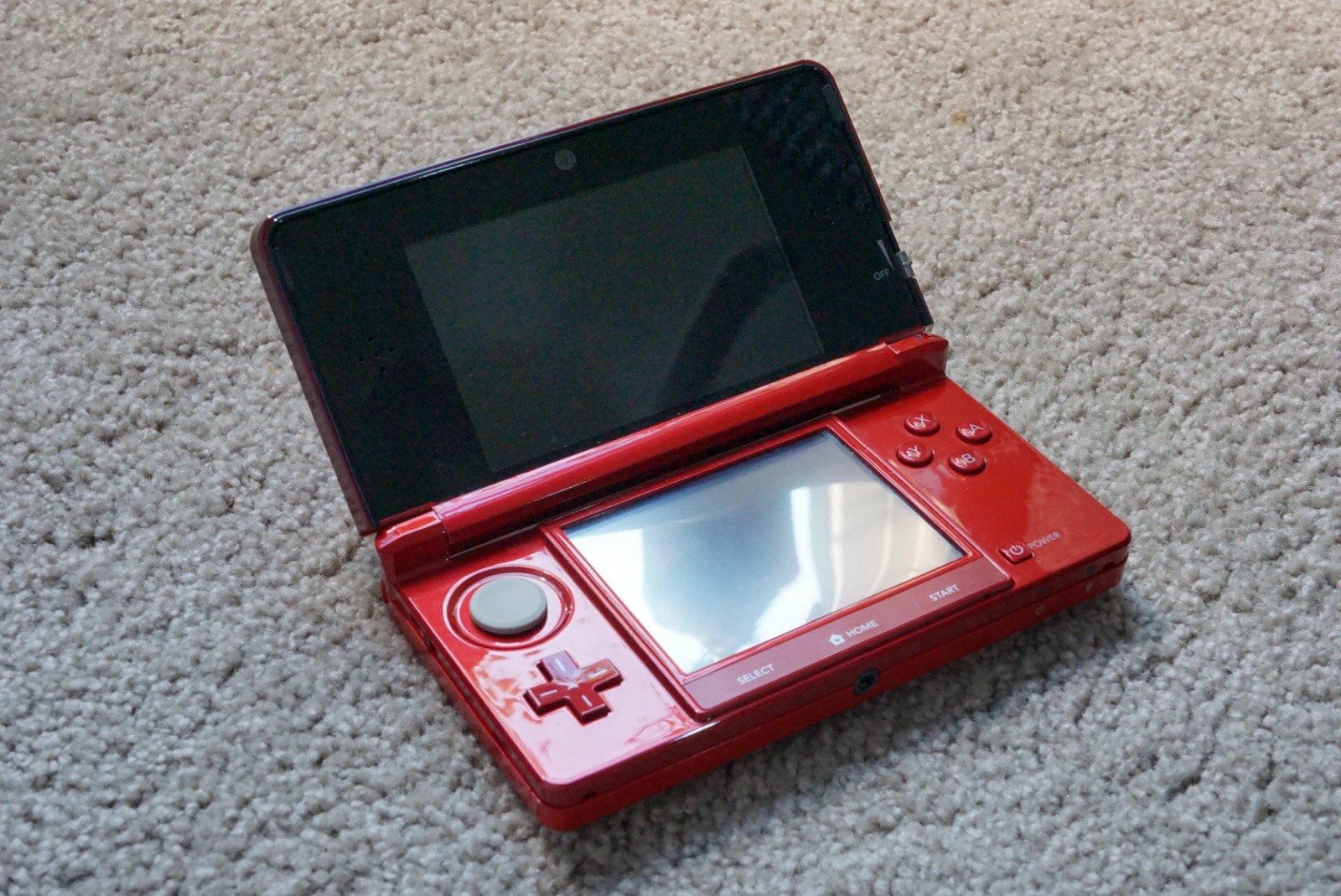Nintendo 3DS Handheld Console Flame Red with Charging Dock