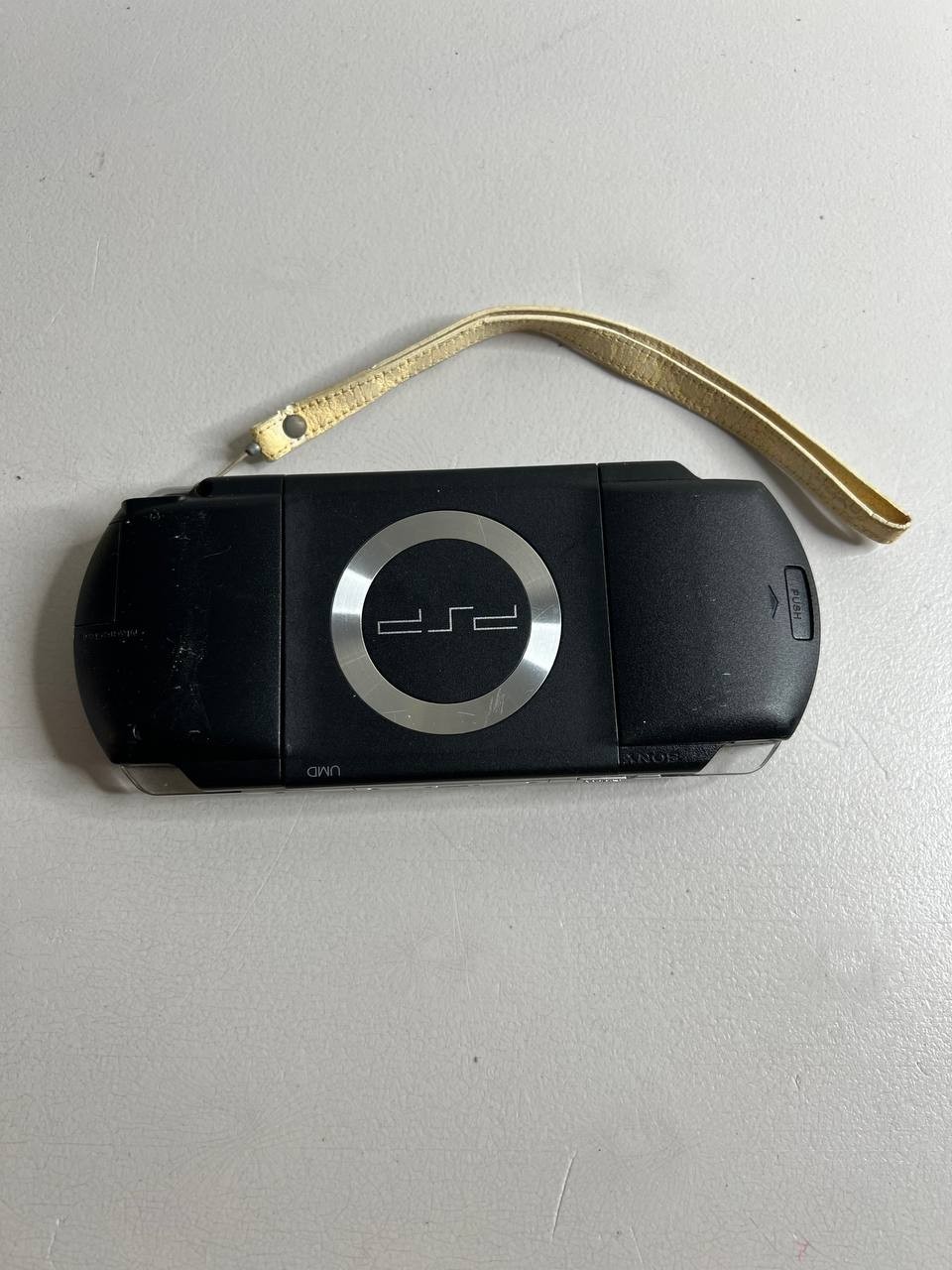 Sony Playstation Portable PSP-1001 Handheld Console Gaming System Black Works