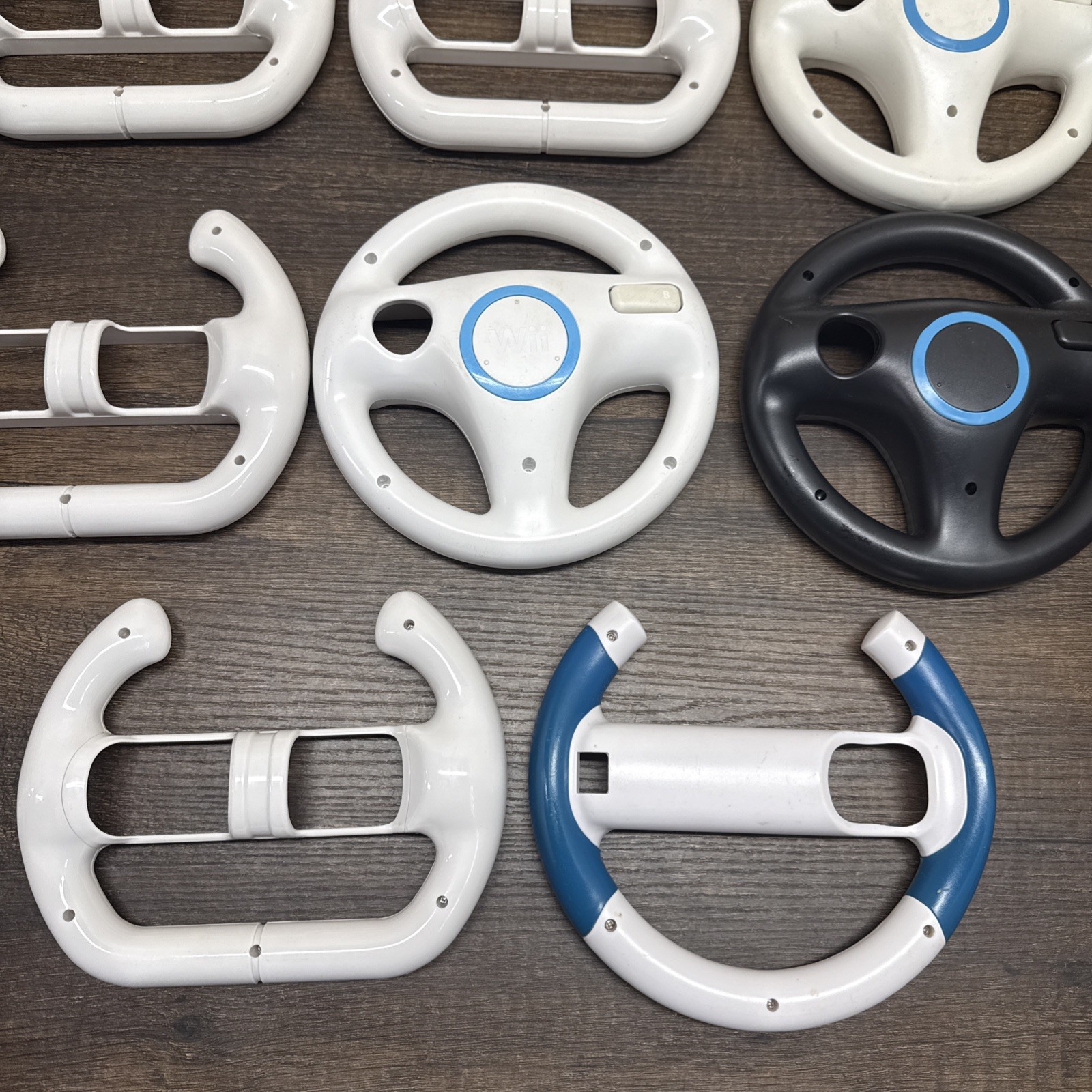 Lot of 8 Nintendo Wii Steering Wheels RVL-024 Mario Kart Remote Attachments OEM