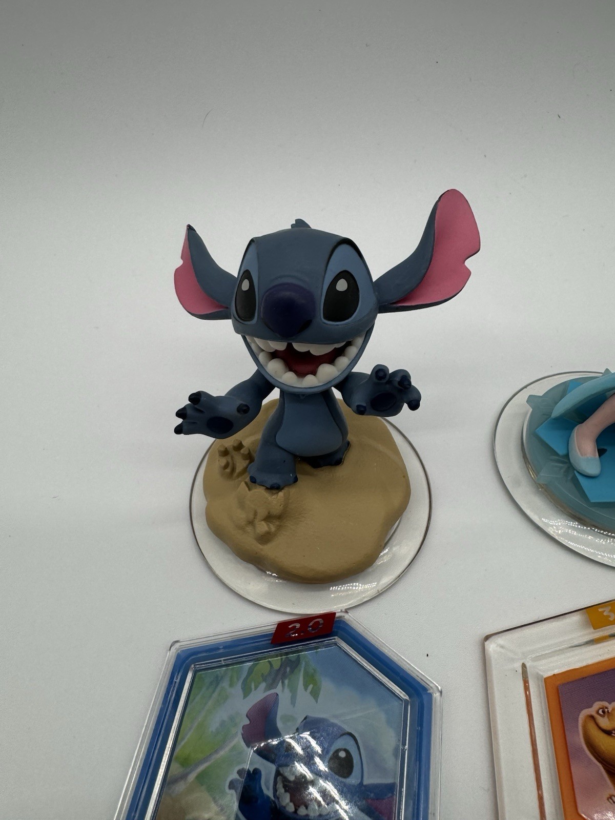 Disney Infinity Figures Lot Elsa Anna Merida Stitch + Power Discs Bundle