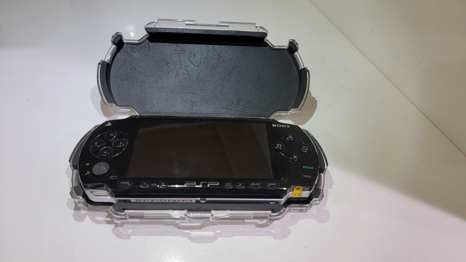 Sony PSP 1001 w/Tekken Dark Res + Hard Case & Original Charger