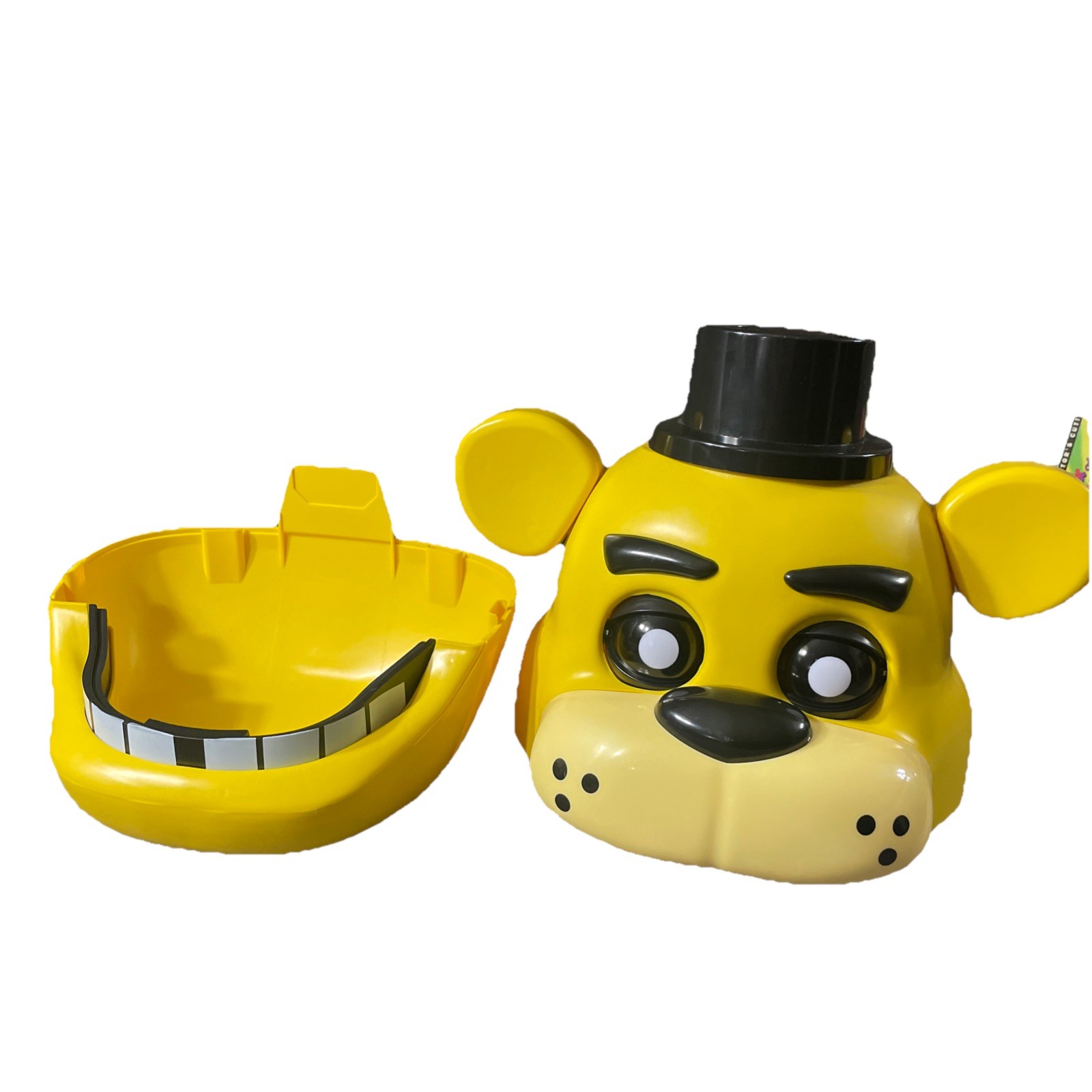 Five Nights At Freddy’s Gold Collector Figure Head Exclusive TARGET Works
