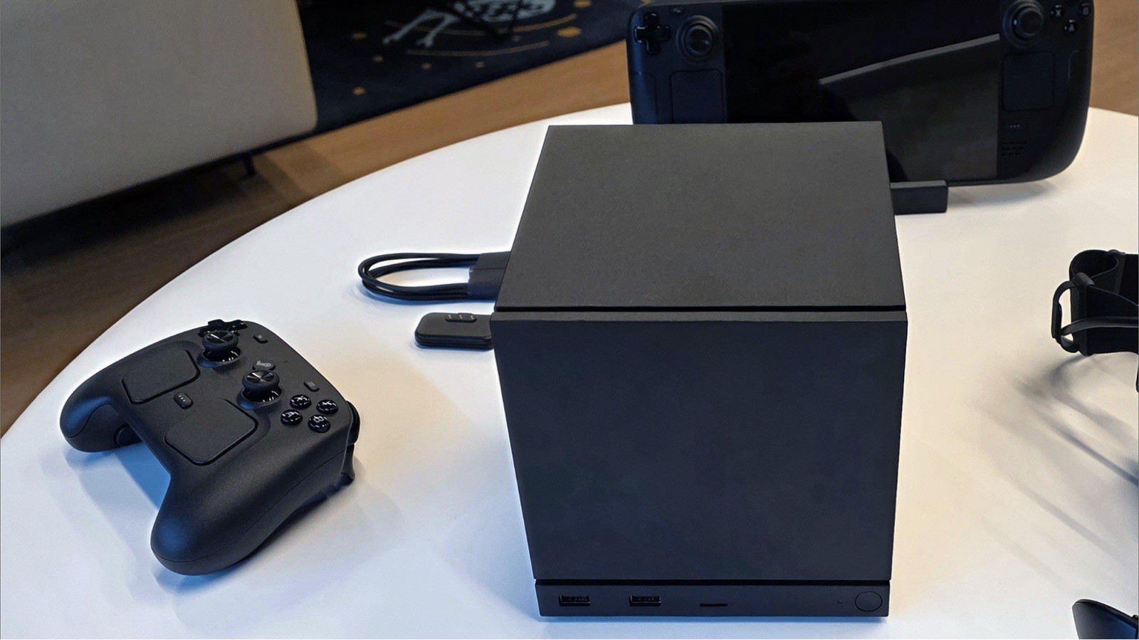 Steam Steam Machine 512GB 4K Wi-Fi Home Console w/Steam Controller
