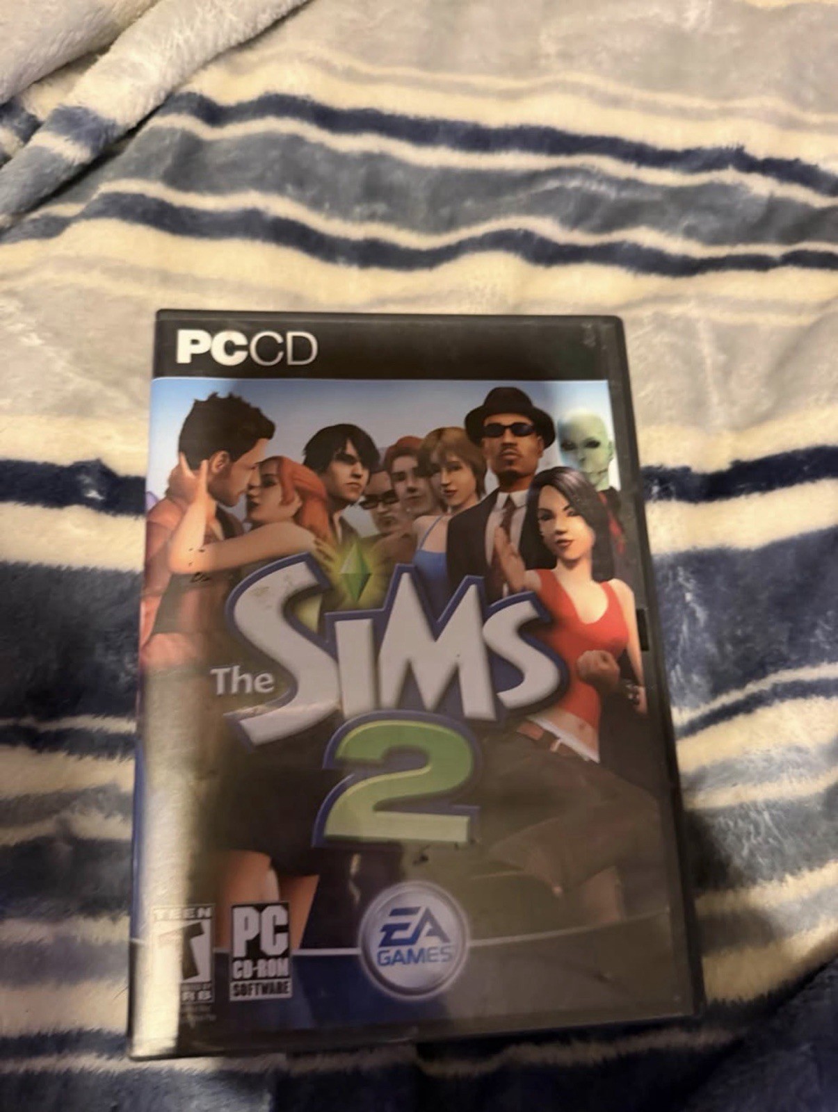 EA Games The Sims 2 PC CD-ROM Game 4 Discs T-Teen The Sims Series