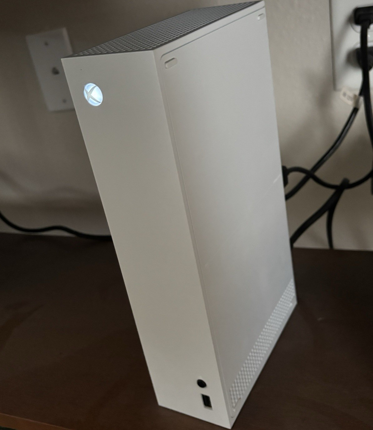 Microsoft Xbox Series S White Console Wi-Fi Capability with Wireless Controller
