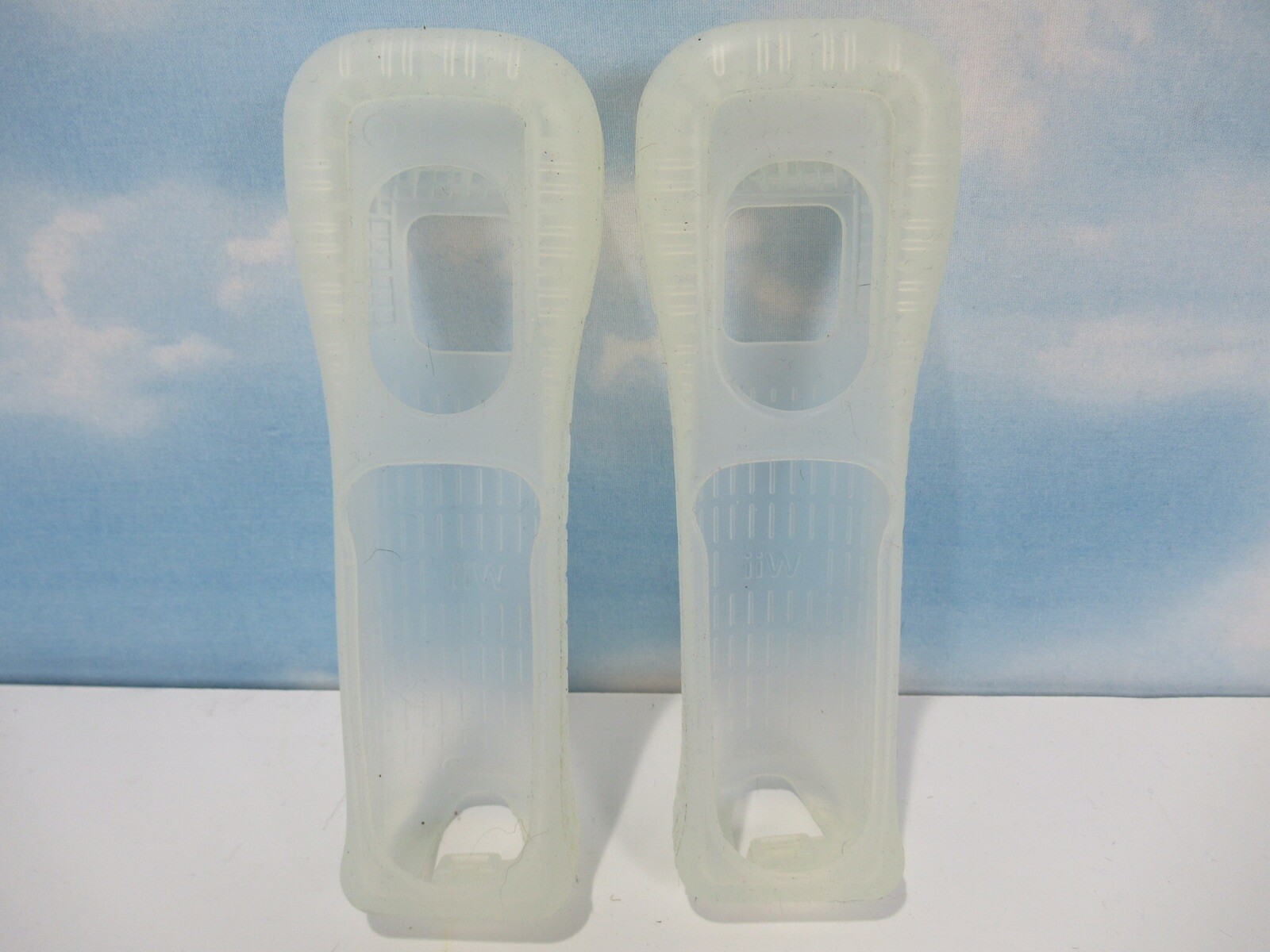 Official Nintendo Wii Remote Rubber Silicone Gel Cover Sleeves White Lot Of 2 C1