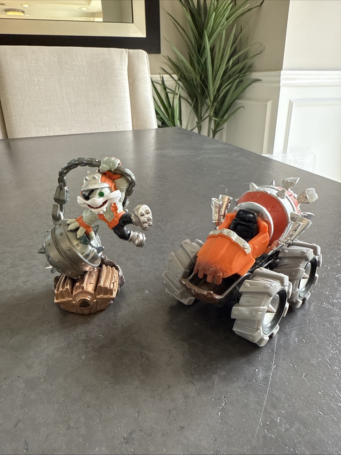 Skylanders Superchargers Smash Hit & Thump Truck Vehicle Set