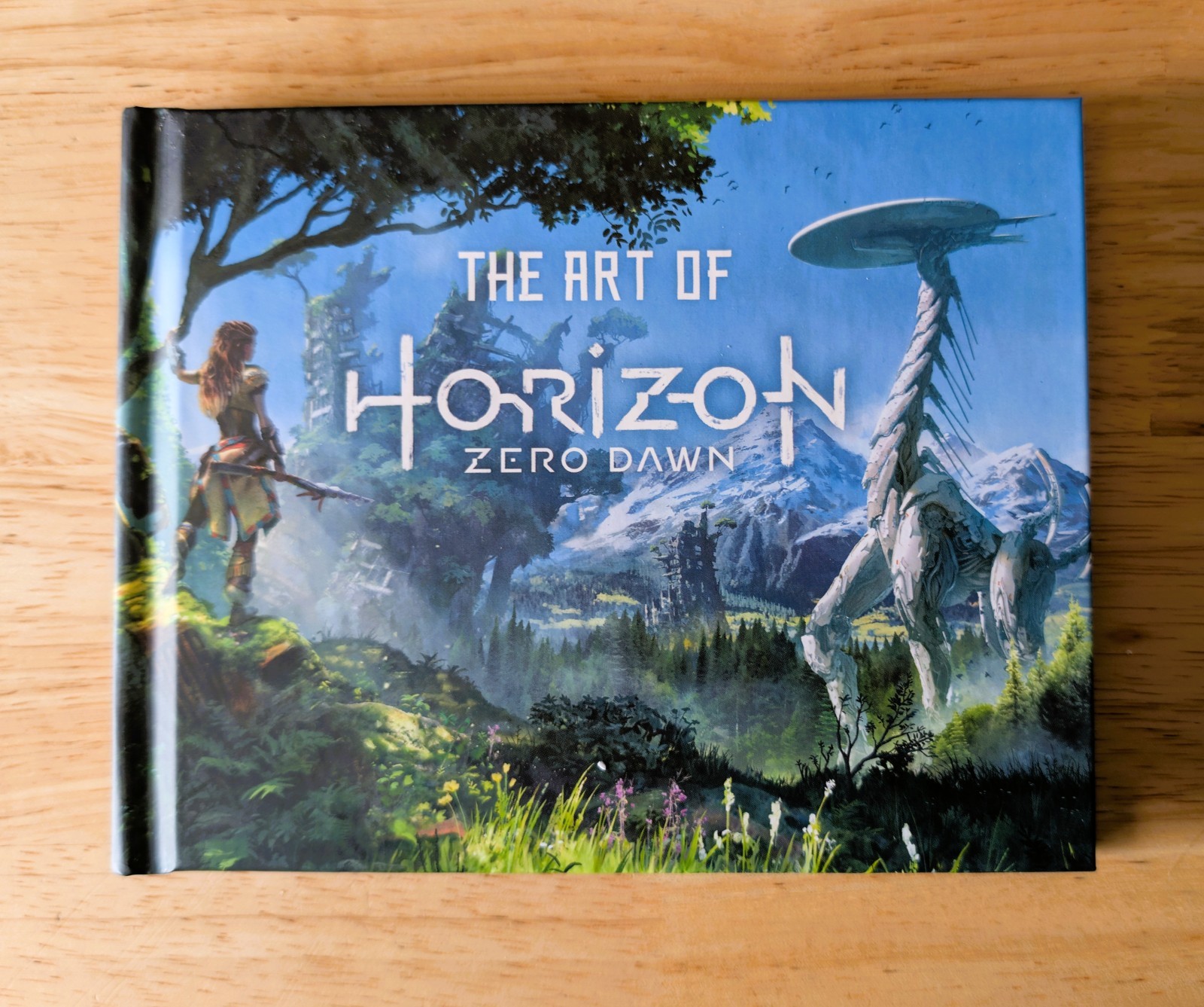 Horizon Zero Dawn Aloy Statue, Dark Horse Art Book, with Collector Display Box