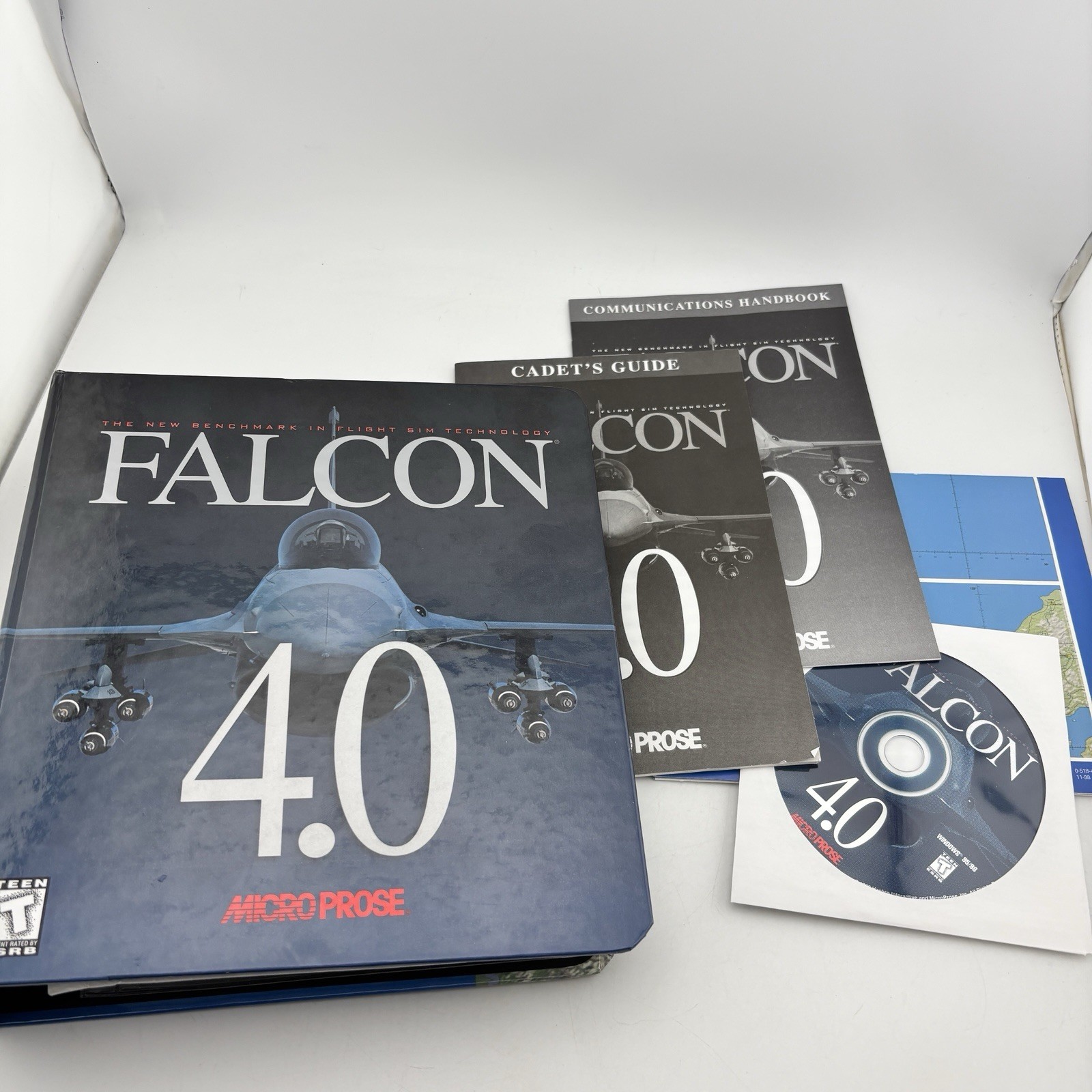 Falcon 4.0 w/ 3-Ring Binder Manual MicroProse F-16 Combat Sim