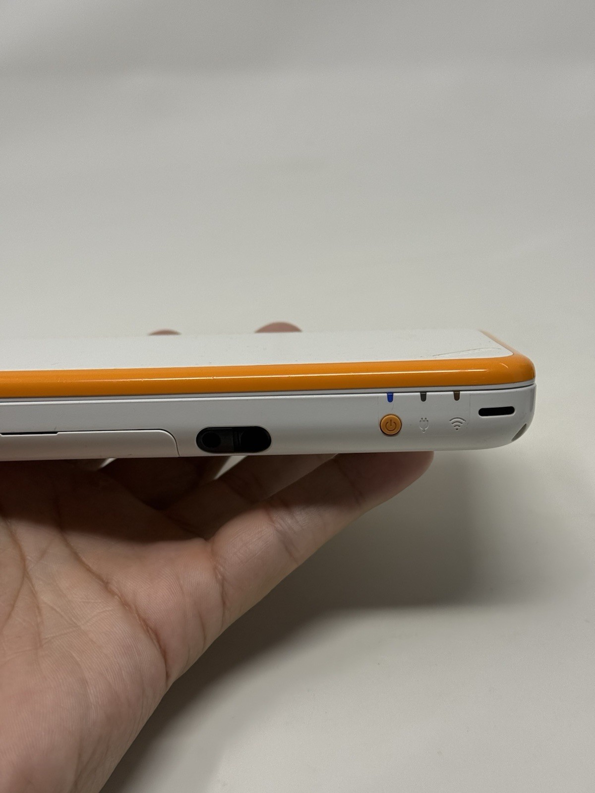 New Nintendo 2DS XL Orange White Handheld USA System w Charger Stylus and Extras