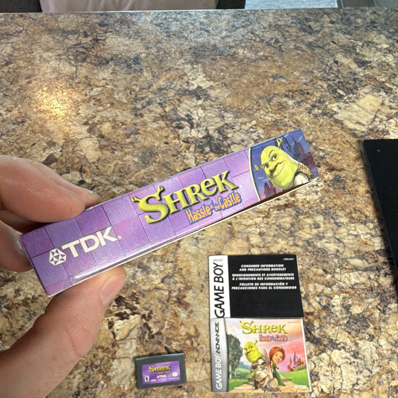TDK Shrek: Hassle at the Castle (GBA) Manual Included NTSC-U/C E 2002