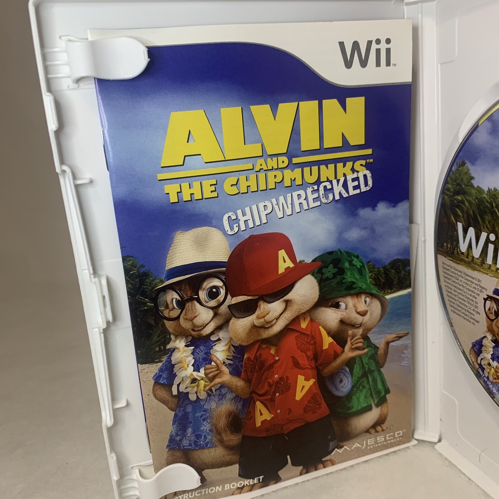 Alvin and the Chipmunks: Chipwrecked (Nintendo Wii, 2011) Complete