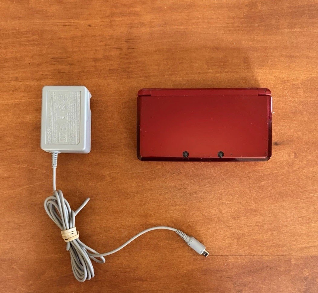 Nintendo 3DS Flame Red Console w/Charger – Great Condition – Tested & Ships Fast