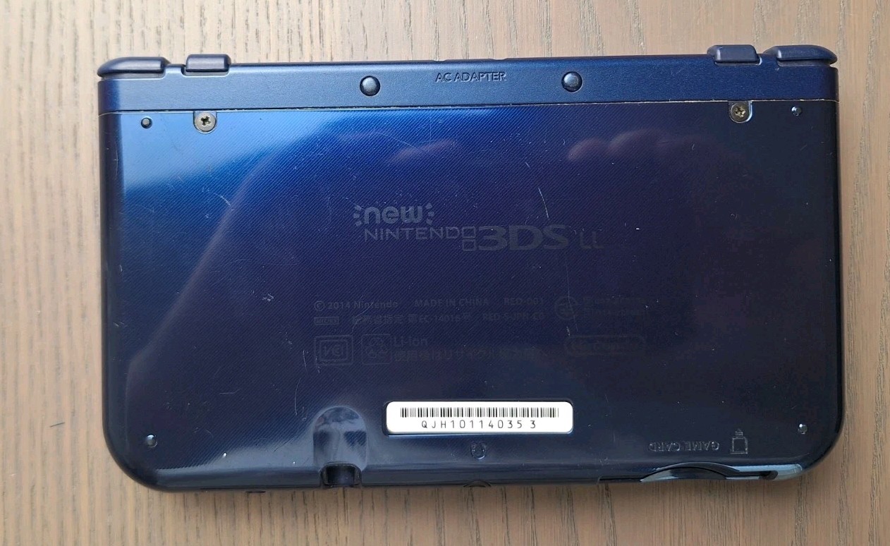 New Nintendo 3DS XL Metallic Blue Charger + 32GB SD Card | Region Free TOP IPS