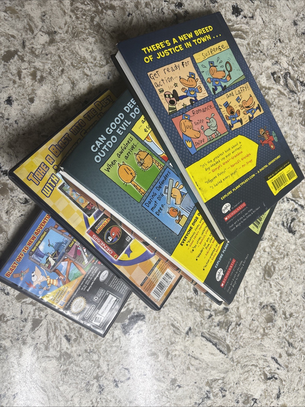 Nintendo/DS/Game Lot + Sonic + Books + Accessories Bundle