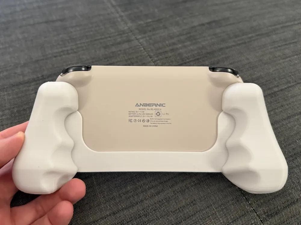 RG40XX H Comfort Grip – Better Handheld Support