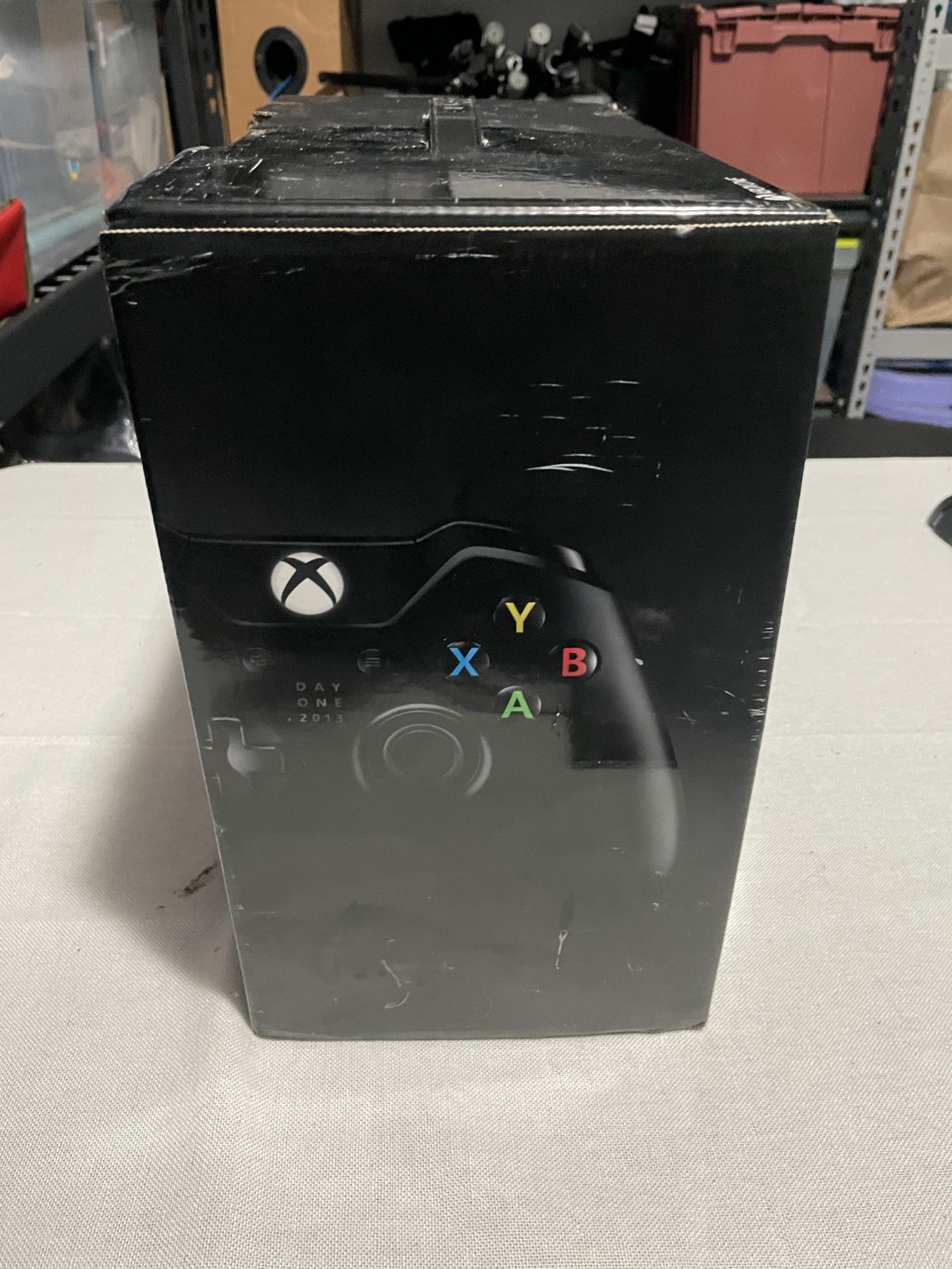 Microsoft Xbox One Day One Edition 500GB Black Console + GAMES