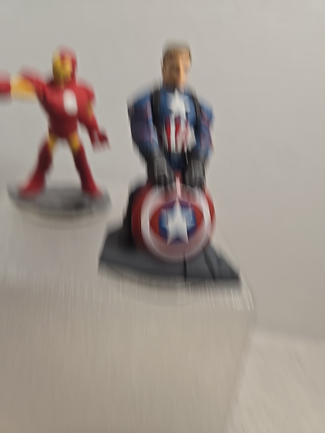 Disney Infinity 2.0 &3.0 Thor, Hulk, Captain America, Tron Marvel Lot Of 4