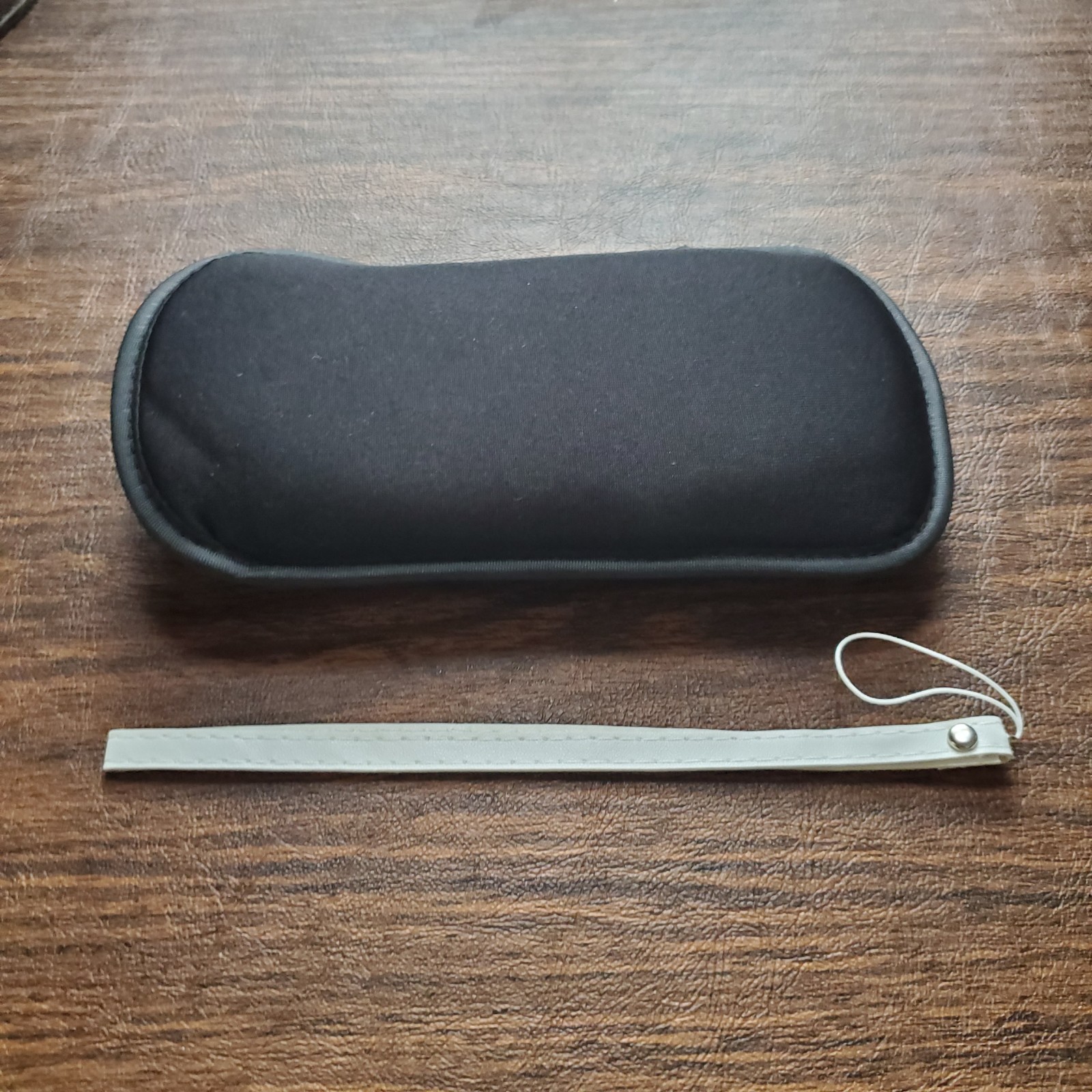 Soft Padded Pouch Protective Sleeve Case for PSP 1000/2000/3000 Free Wrist Strap