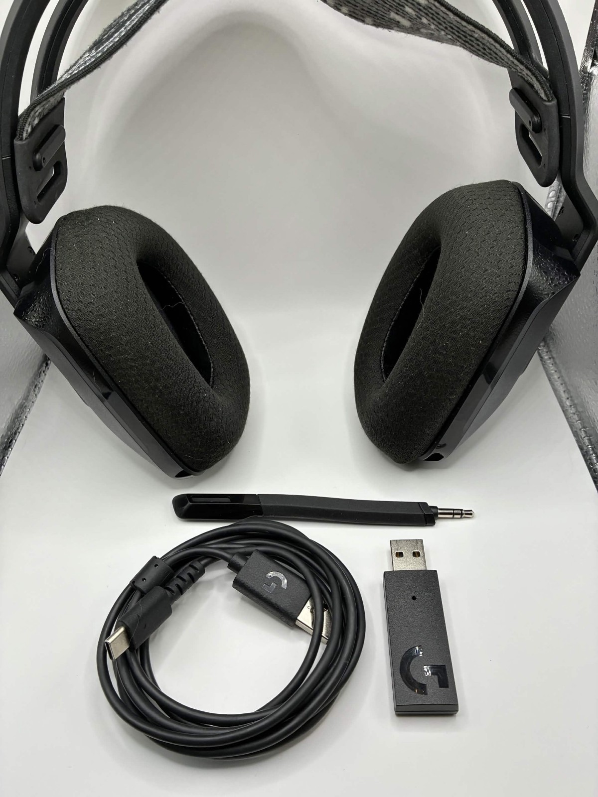 Logitech G733 Wireless Gaming Headset Black, Boom Mic, USB, Volume Control