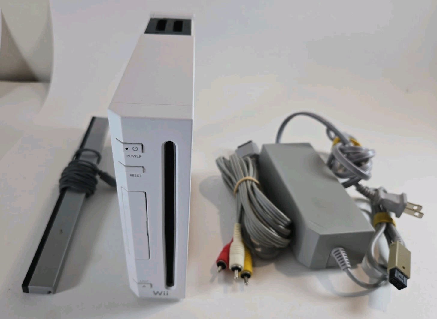 Nintendo Wii RVL-001 White Console Bundle Tested OEM w/ Power, AV, Sensor Bar G3