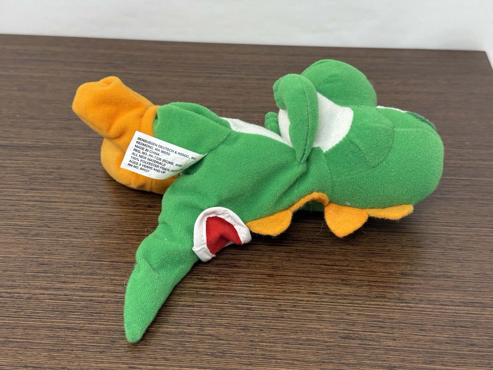 Nintendo 64 Collectible Yoshi Beanbag Plush – 1997 BD&A Super Mario 64 – Vintage