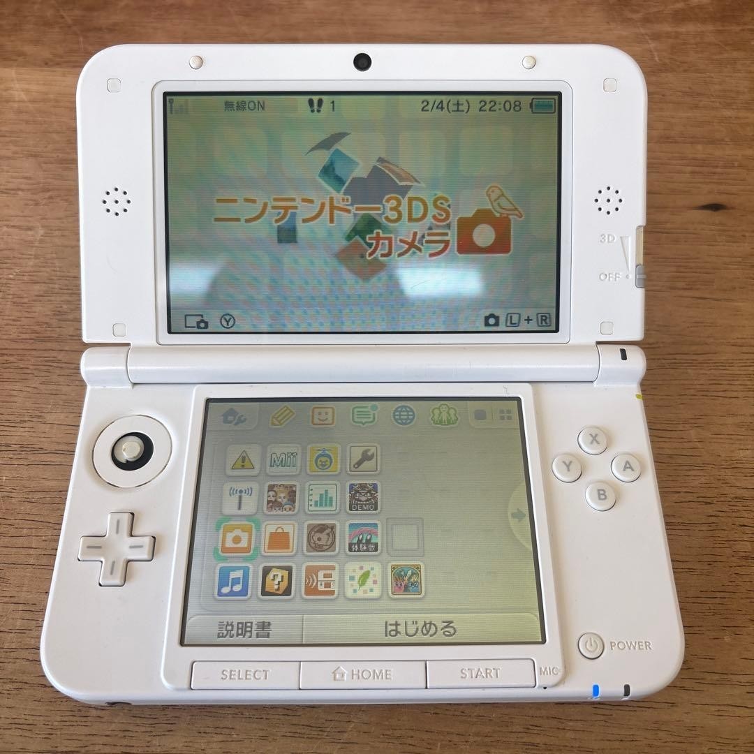 Nintendo 3DS XL Launch Edition White & Pink Handheld System