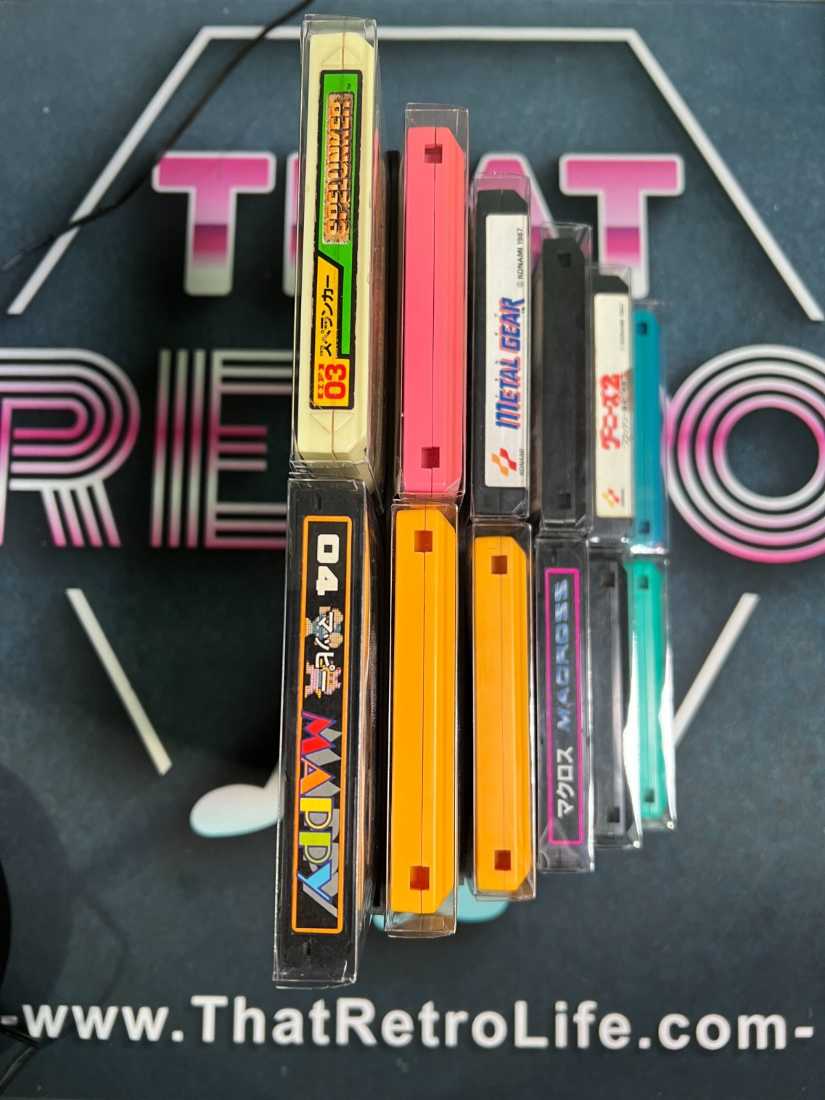 Famicom Loose Cartridge Display Stand | Modular | 3D Printed PLA