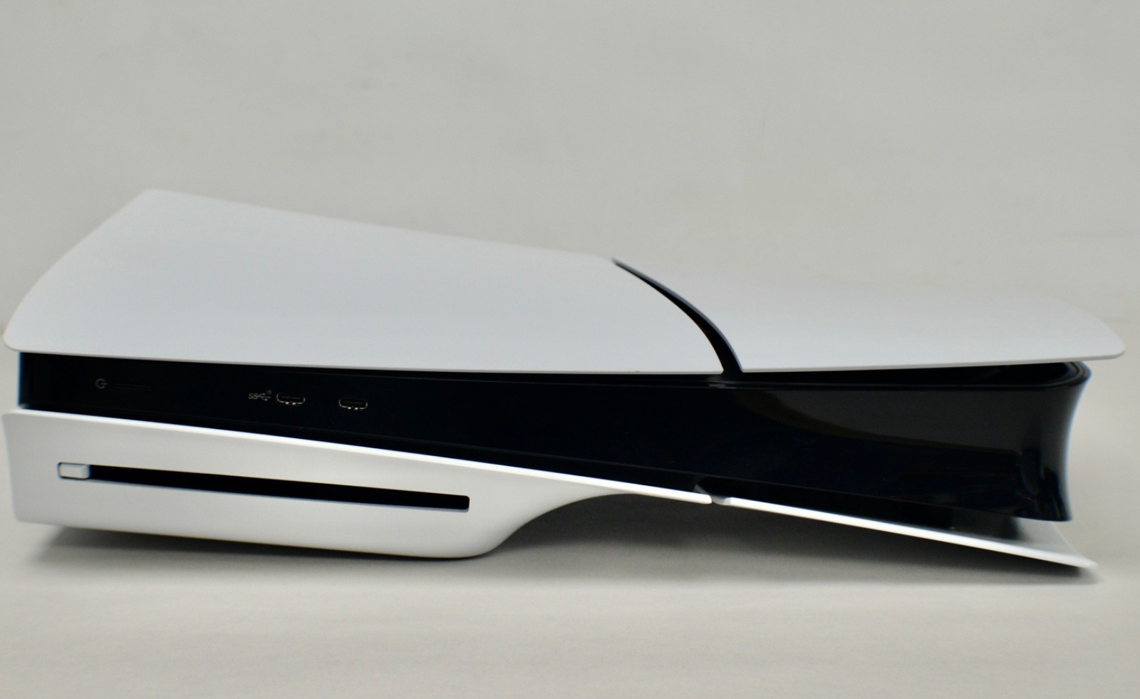 Sony PlayStation 5 Slim Blu-Ray Disk Edition 1TB Gaming Console – White CFI-2015