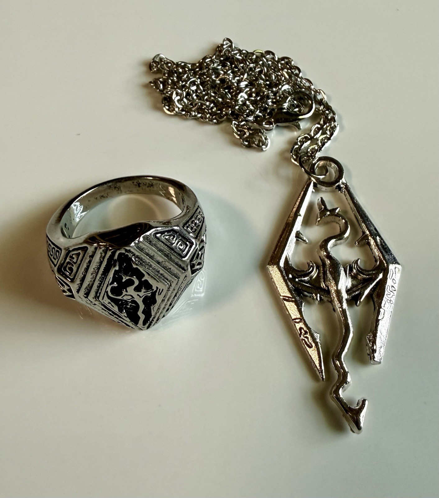 SKYRIM (The Elder Scrolls IV Oblivion) Stainless Metal Pendant With Chain & Ring