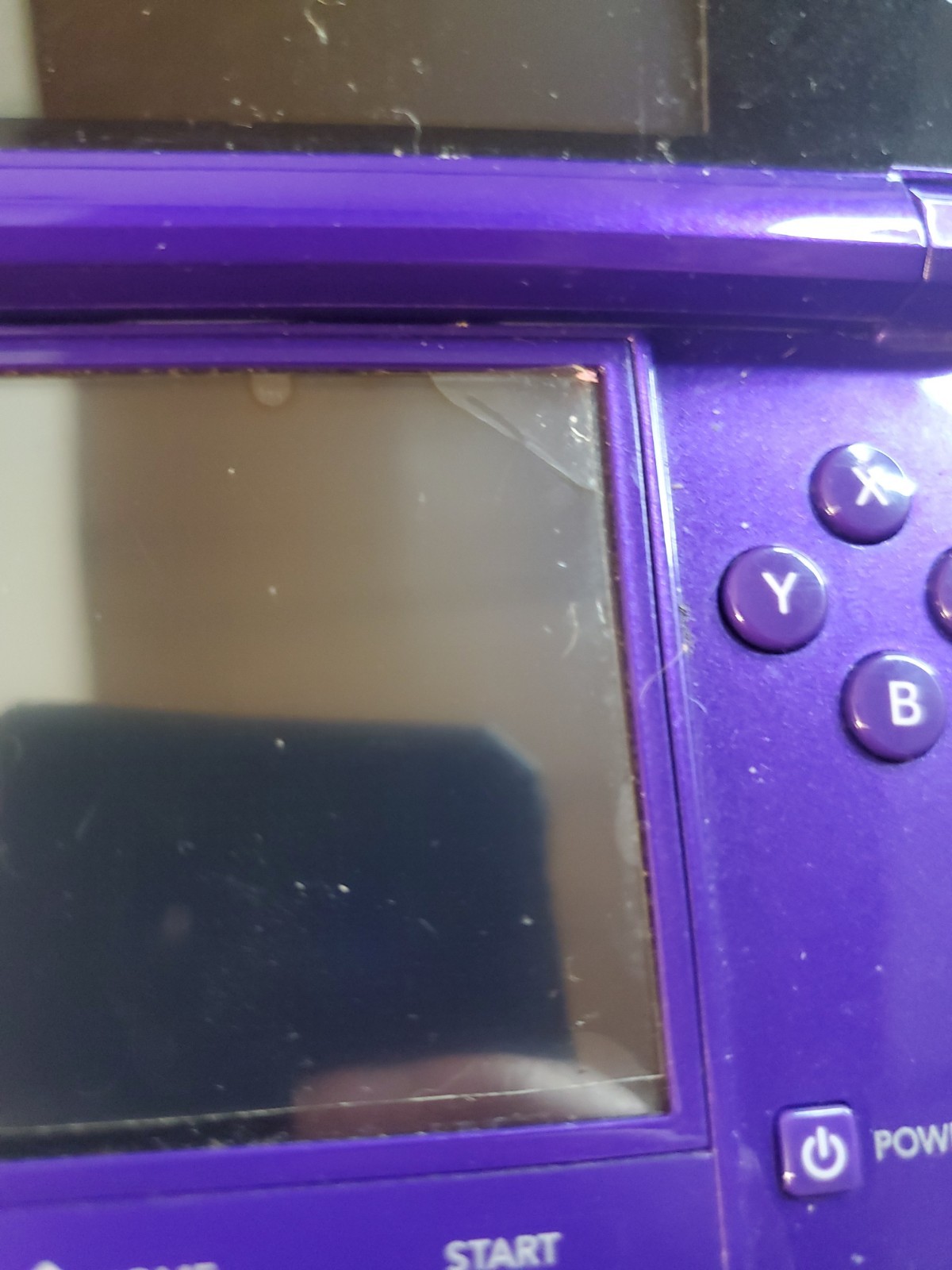 Purple Nintendo 3DS w Charger and Case