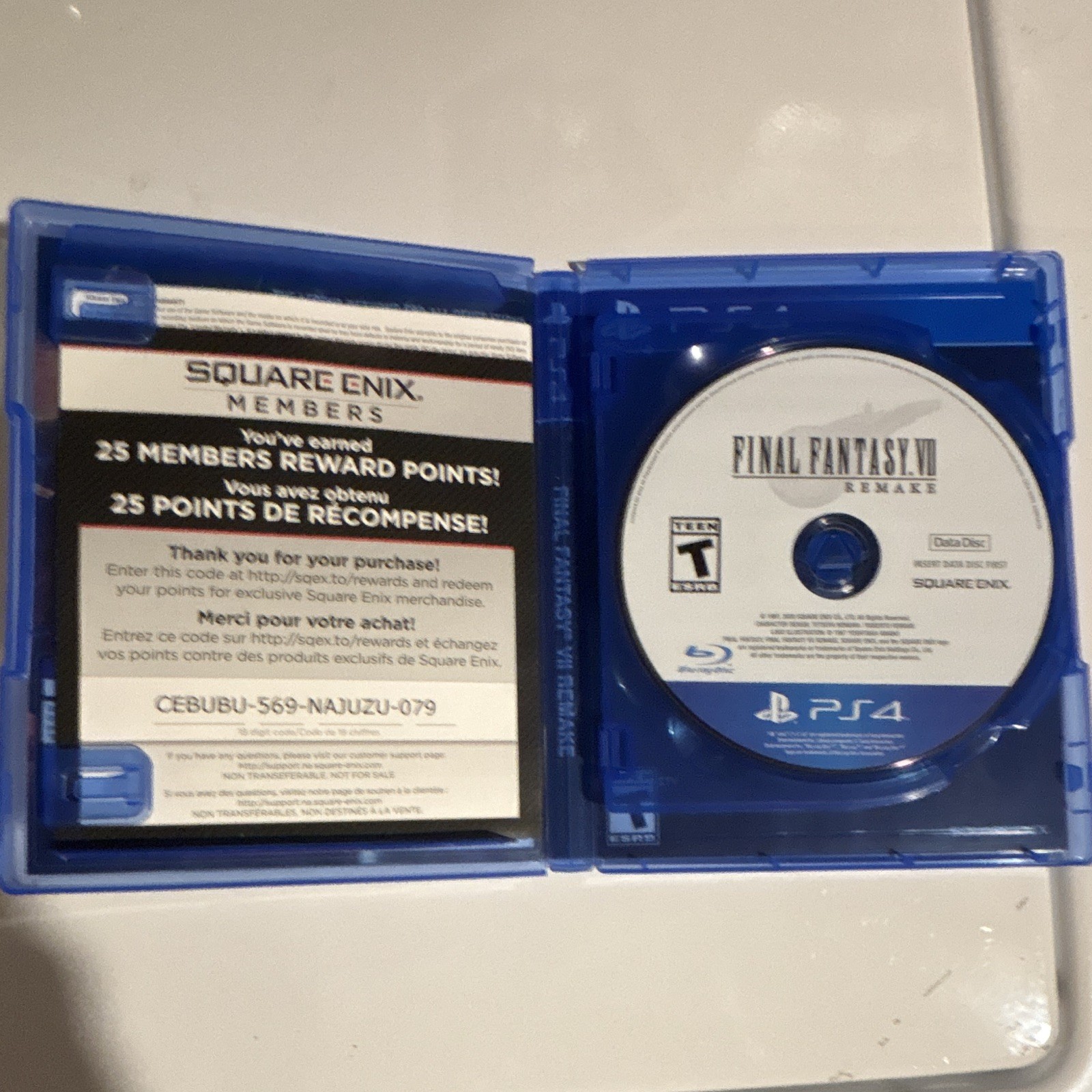 Square Enix Final Fantasy VII Remake + Manual PS4 Role Playing T-Teen