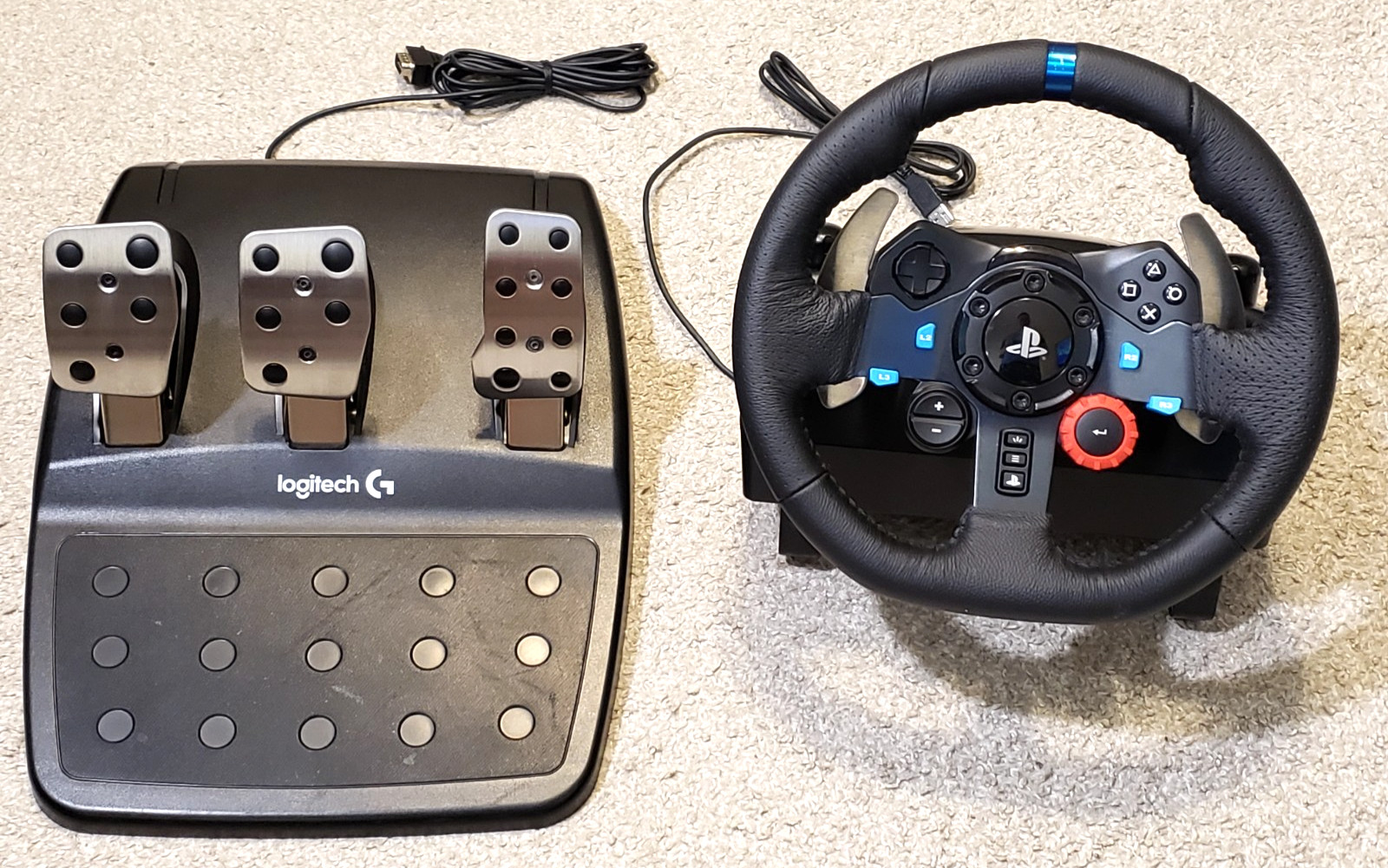 Logitech G29 Driving Force Racing Wheel & Pedals Sony PlayStation 4/5 PS4 PS5