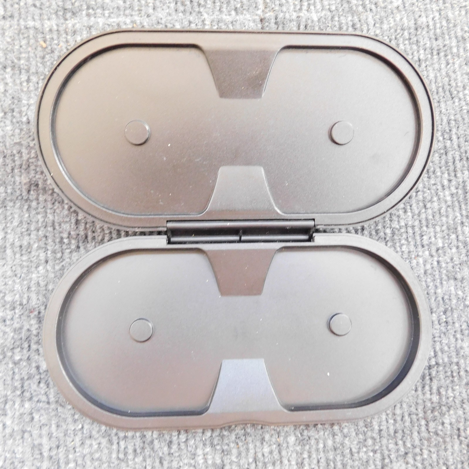 PSP Hard Clamshell Case for Portable Travel Holds 8 Games (4 on each side)