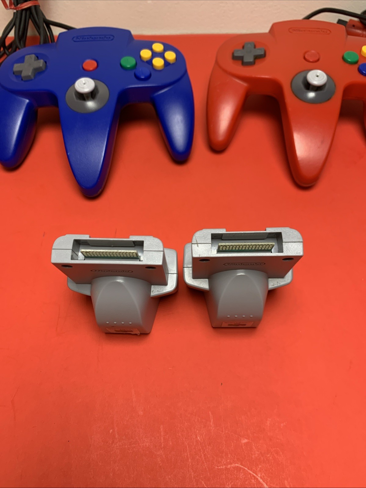 96 Nintendo 64 Console w/ 2 Controllers Red & Blue & 2 Rumble Pak Packs