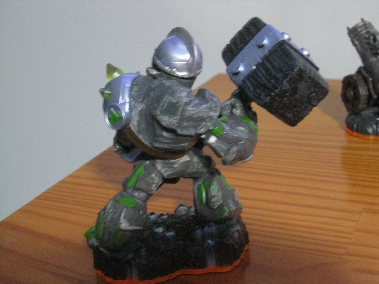 Skylanders Giants Lightcore Prism Break Crusher & Dragonfire Cannon Figures Lot