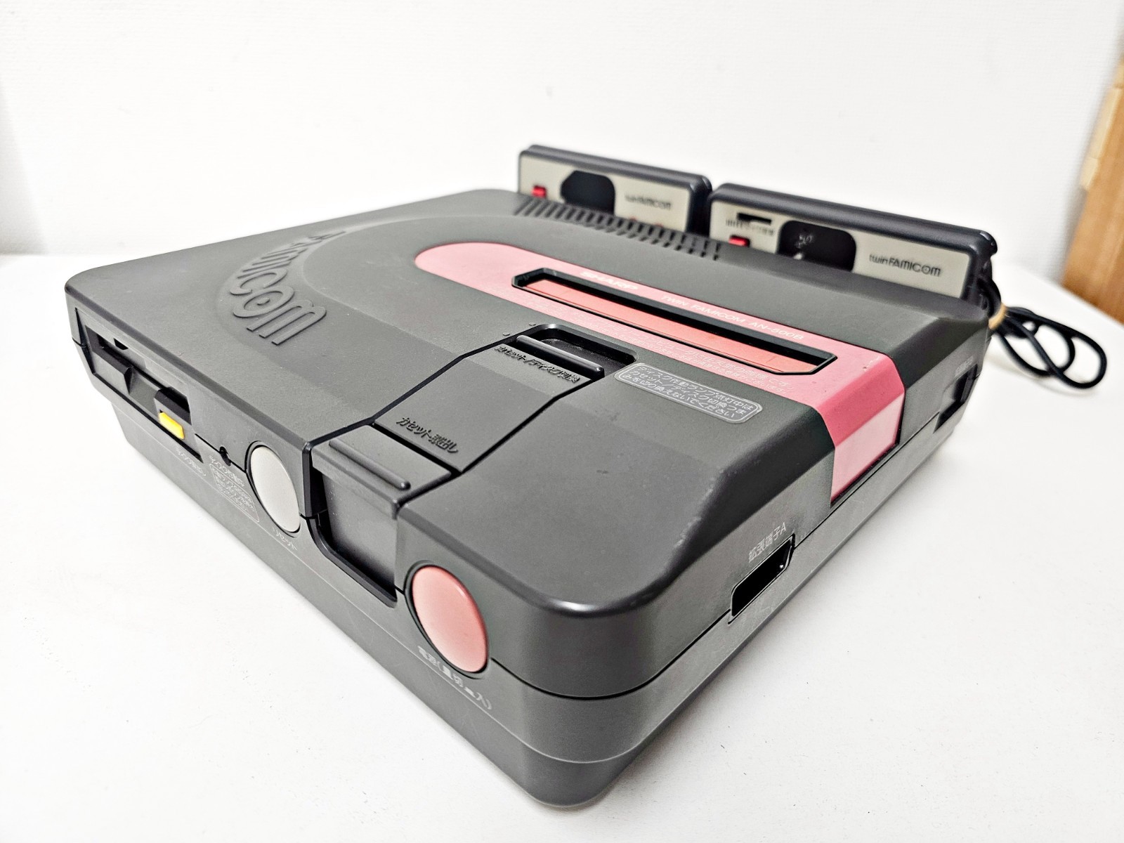 Sharp Twin Famicom AN-500B Black New Belt/tuning 586 Japan DHL 1 week to USA