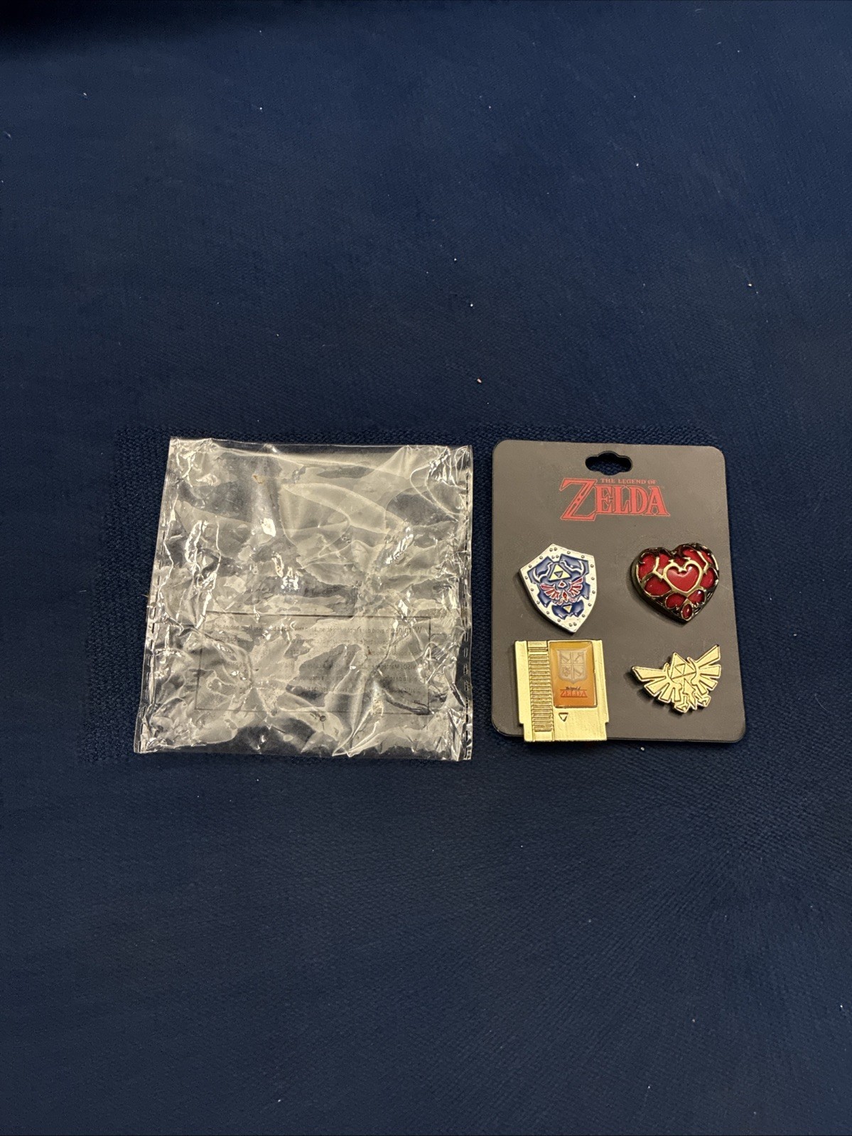 Legend of Zelda 4 pc Pin Set Gold Cartridge Hylian Shield/Crest Heart Container